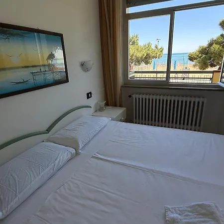 hotel cri cri - fronte spiaggia-2